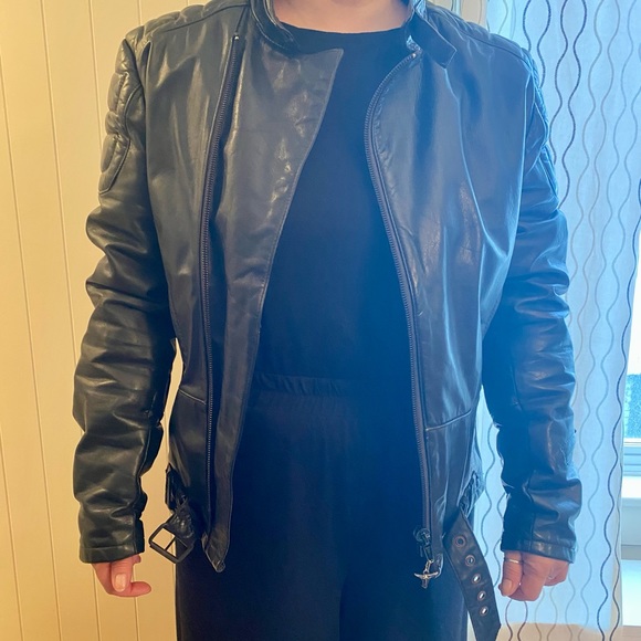 Taurus | Vintage Motorcycle Leather Jacket - Picture 16 of 17